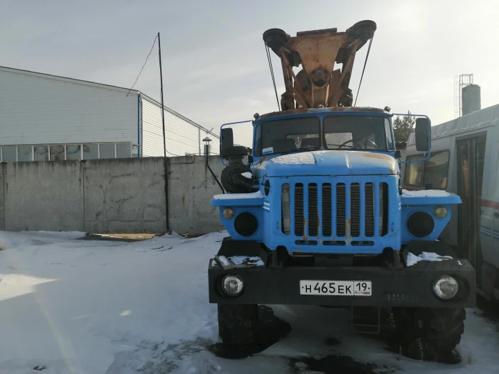 Бурильная машина МРК 750 АЧ УРАЛ-4320-1151-41