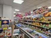 Административное здание с земельным участком в центре Соснового Бора
