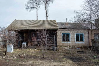 Нежилое здание, объект незавершенного строительства с земельным участком в Лев Толстой.