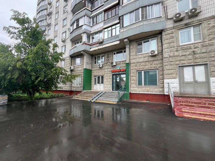 Нежилое помещение общей площадью 57,5 кв. м на Мичуринском проспекте, Москва