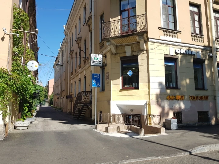 Нежилое помещение 17,3 кв.м. у ст.м. "Василеостровская"