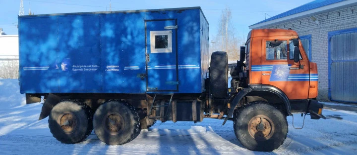 Опоровозный автопоезд-Тягач