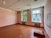 Имущественный комплекс в составе земельного участка общей площадью 11 618 кв.м. и 8 зданий и сооружений общей площадью 983,5 кв.м.