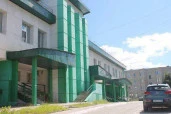 Административное здание банка, площадь 9130 кв. м, кадастровый номер 86:11:0102011:43, а также земельный участок площадь 9135 кв. м, з, кадастровый номер 86:11:0101008:81.