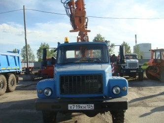 Грузовой с буровой установкой ГАЗ-33086