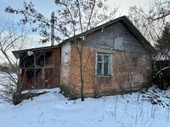 Здание 61,6 кв.м и земельный участок в Курской области, с. Зуевка