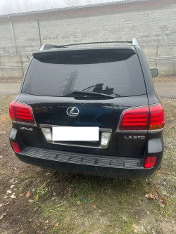 Автомобиль LEXUS LX 570, г. Ростов-на-Дону