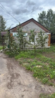 Право аренды нежилого здания пл. 41,6 кв.м  по адресу: Ярославская область, м. р-н Некрасовский, с.п. Бурмакино, село Никольское, улица Школьная, дом 13.