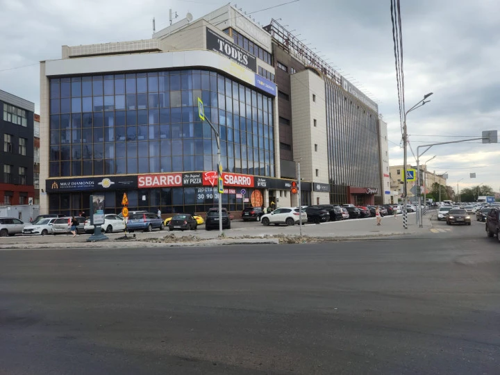 Торгово-офисный комплекс "Герцен PLAZA", общей площадью 11 851,7 кв. м. Кадастровый номер здания: 55:36:000000:7434.