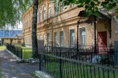 Здание, назначение: нежилое, наименование: «Земская управа», площадь 3723 кв.м., кадастровый номер: 52:51:0070009:2389, расположенное по адресу: Российская Федерация, Нижегородская область, м.о. Ардатовский, р.п. Ардатов, ул. 30 лет ВЛКСМ, д.28
