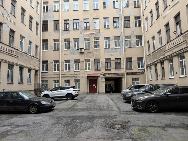 Нежилое помещение 12,7 кв.м. у ст.м. Василеостровская