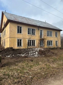 Нежилое здание, площадью 455,8 кв. м с земельным участком площадью 625 кв. м, адрес: Ярославская область, м.о. Некоузский, п. Борок, д. 4; Земельный участок, кадастровый номер 76:08:010631:153, площадь 625 +/- 10 кв. м,