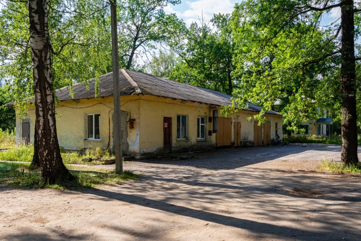 Имущественный комплекс в составе которого: Земельный участок общей площадью 14 611 кв.м. и 3 объекта недвижимости, расположенный по адресу: Липецкая область, г. Липецк, ул. Писарева, д. 2а