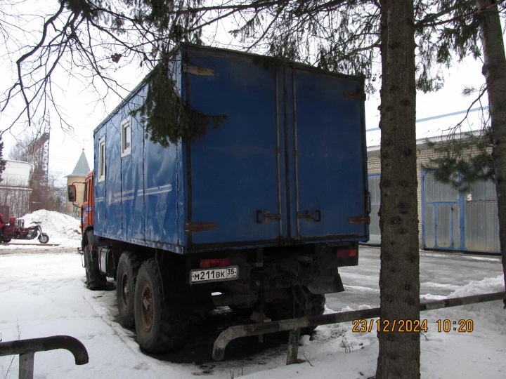 Опоровозный автопоезд-Тягач
