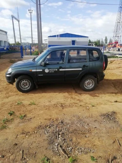 Легковой CHEVROLET NIVA 2123