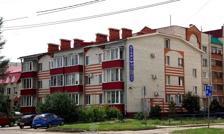 Продажа 1/4 доли в праве общей долевой собственности на нежилые помещения под магазин промышленных товаров, площадь: 168,8 кв. м в г. Димитровграде Ульяновской области