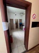 Здание общежития, 818,9 кв. м, зем.уч., 2 112 кв. м, адрес: г. Подольск, пр-д Авиаторов, д. 10, 2 эт.,  кад. №  50:55:0010287:29, кад. №  50:55:0010290:17, земли населенных пунктов, под общежитием, ограничения прав на зем.уч., предусмотренные ст 56 ЗК РФ.