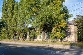 Здание столовой с земельным участком в г. Липецк.