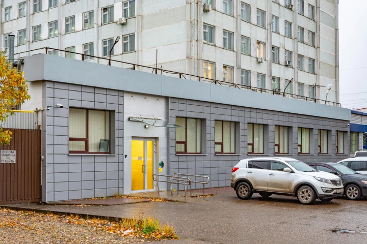 Нежилое помещение (помещение Банка) 570,2 кв.м. и з/у в г. Смоленске.