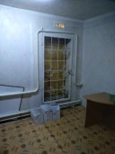 Административное здание , общей площадью 140,7 кв. м., с земельным участком, общей площадью 1 200 +/- 24,25  кв. м.  расположенный по адресу: Ханты-Мансийский автономный округ - Югра, Октябрьский район, пгт Октябрьское, ул. Светлая, д. 6