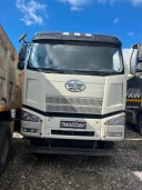 Специализированный, автомобиль - самосвал FAW J6, 2023, Идентификационный номер: LFWMXXRX7P1F02943, принадлежащий Продавцу на праве собственности, что подтверждается Договором купли-продажи № ОВ/Ф-330590-04-01-С-01 от 01.09.2023 г.