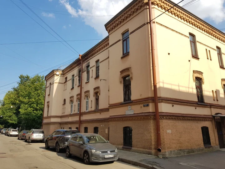 Помещение 10,3 кв.м в 10 мин. от ст.м «Выборгская»