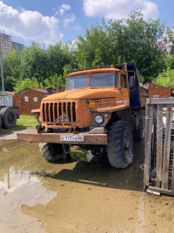 Грузовой самосвал Урал-55571-30