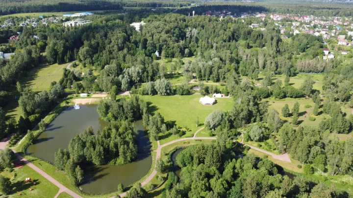 Продажа санаторно-гостиничного комплекса "Морозовка" с живописным ландшафтом и богатой инфраструктурой