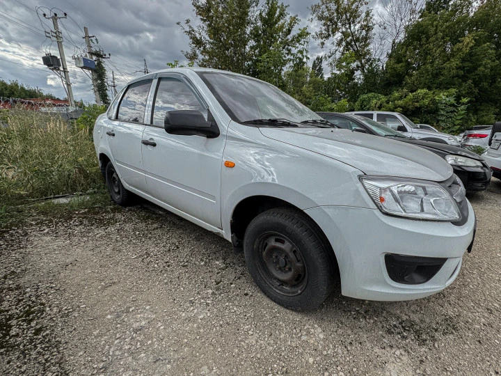Легковой автомобиль LADA, 219060 LADA GRANTA, 2015 года выпуска, гос. номер М 118 РР 48, идентификационный номер (VIN): XTA219060F0361225, модель, номер двигателя  11183, 639203, цвет кузова  белый.