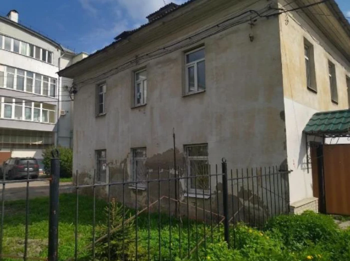 Помещения 1-го этажа, площадь: 79,3 кв. м по адресу: г. Ярославль, ул. Большая Октябрьская, дом 80.