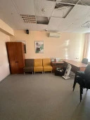 Нежилые помещения №№ 1,2,3,4 общей площадью 85,9 кв.м. и доля земельного участка в Липецкой области, с. Долгоруково, Советская улица, дом 2