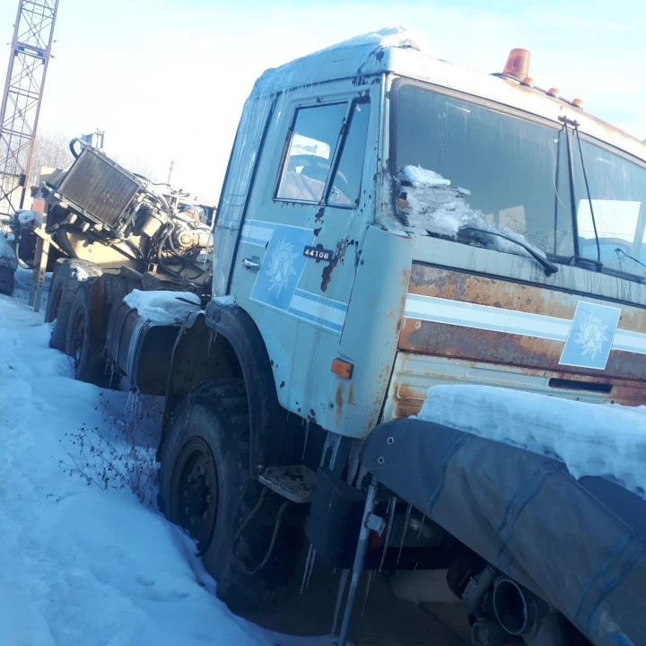 Тягач седельный Камаз 44108-10