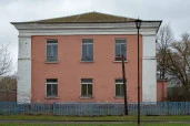 Земельный участок площадью 2 495 кв.м., категория земель: земли населенных пунктов, кад.№: 48:04:1030125:13 с объектами недвижимости по адресу: Липецкая обл., Добринский р-н, с. Талицкий Чамлык, ул. Советская, д.37