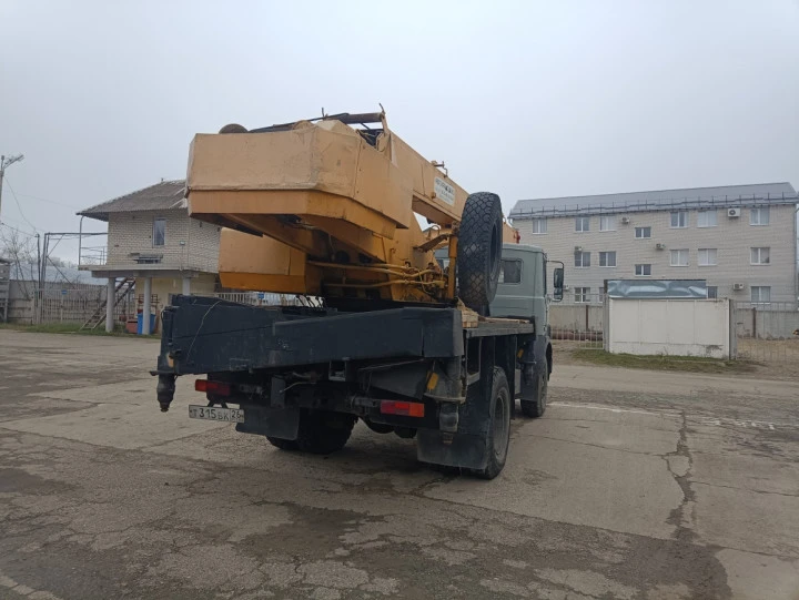 Специализированный автокран КС 3577-4