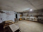 Продажа 1/4 доли в праве общей долевой собственности на нежилые помещения под магазин промышленных товаров, площадь: 168,8 кв. м в г. Димитровграде Ульяновской области