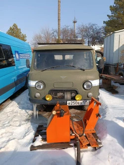 Автомобиль УАЗ-220695-04