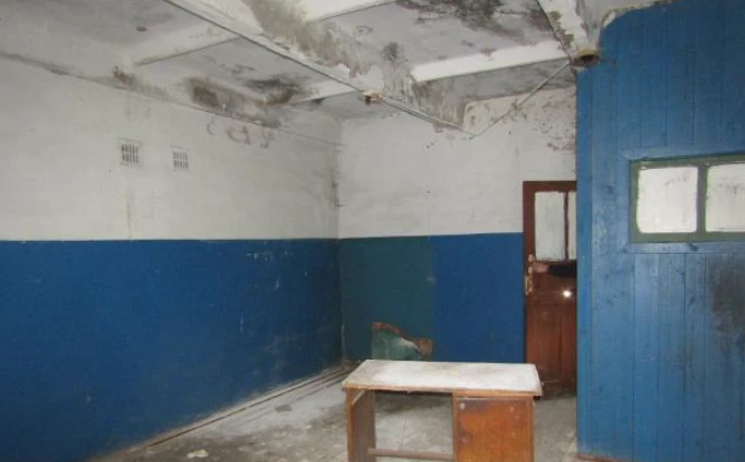 Здание гаражей общ.пл. 474,5 кв.м с земельным участком 1 500 кв.м: Ярославская область, р-н Переславский, с. Купанское, ул. Депутатская, д. 27