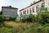 Имущественный комплекс в составе, которого: земельный участок, общей площадью 5 583 кв.м., кадастровый номер: 48:11:0470166:12, 2 здания и 2 сооружения, в т.ч. здание объекта культурного наследия «Здание торгового техникума», конец XVIII-начало XIX в.