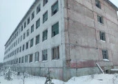 Здание казармы с зем.участком 6832 кв.м, назначение: нежилое, площадью 3 764,2 кв. м, этажность 4,: Республика Коми, г. Печора, п. Березовка