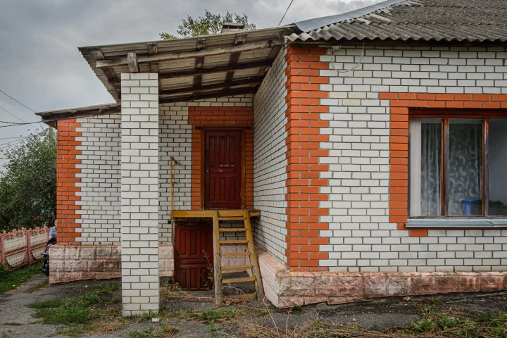 1) Здание 187,2 кв. м, кад.№ 48:07:0780601:174; 2) Здание 20,9 кв. м. кад № 48:07:0780601:170; 3) Земельный участок, площадью 1516 кв.м., кад.№: 48:07:0780601:8, расположенные по адресу: Липецкая обл., м.о. Елецкий, с. Талица, ул. Советская, зд.111б