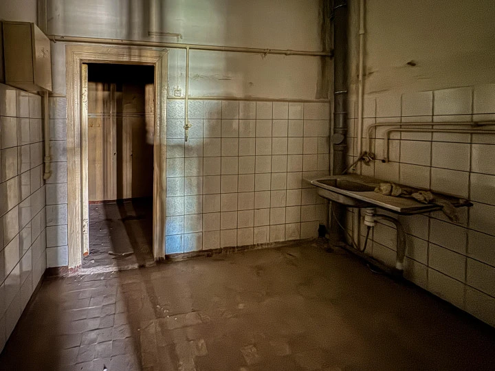 Нежилое помещение площадью 199,4 кв.м. в г. Воронеж, в залоге КБ «РОСЭНЕРГОБАНК» (АО).