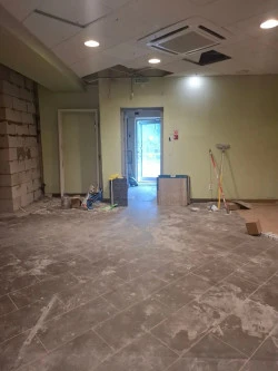 Право заключения договора аренды, нежилого помещения, на первом этаже общей площадью 127 кв. м, расположенное по адресу: Челябинская область, Ашинский район, г. Сим, ул. Революции, д. 7, пом. 6.