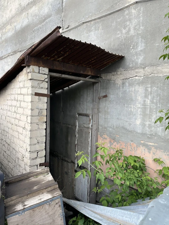 Нежилое помещение 2830,4 кв.м, расположенное по адресу: Курская область, г. Курск, ул. Магистральная, д. 17, комнаты № 1-9 подвала