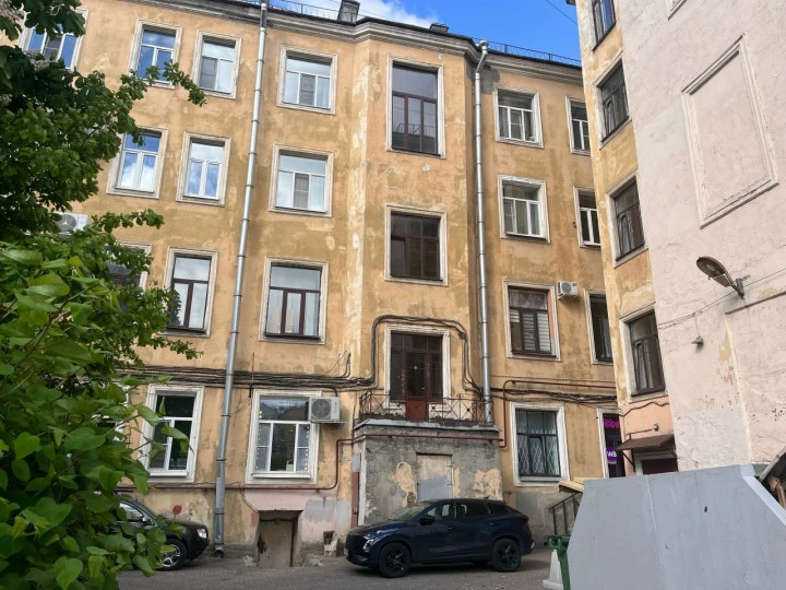 Помещение 15,3 кв.м у ст. м «Петроградская»