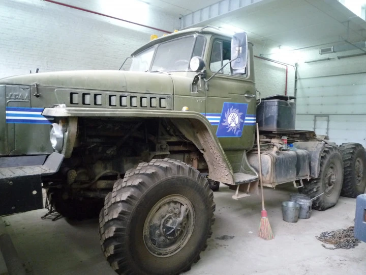 Грузовой (седельный тягач) УРАЛ-4420231