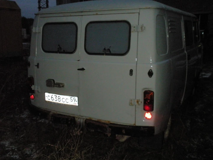 Фургон грузовой пассажирских мест 6  УАЗ 390994
