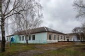 Имущественный комплекс в составе 4 объектов недвижимости и земельного участка по адресу: Липецкая область, Усманский район, с. Пластинки, ул. Центральная, д. 17