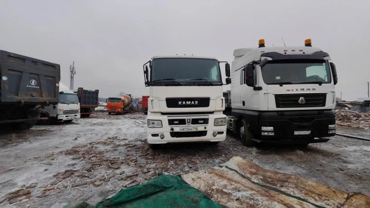 Седельный тягач КАМАЗ 65206-Т5, 2018, Идентификационный номер: XTC652065J2515251, принадлежащий Продавцу на праве собственности, что подтверждается Договором купли-продажи № ОВ/Ф-72630-38-01-С-01 от 21.11.2022 г.