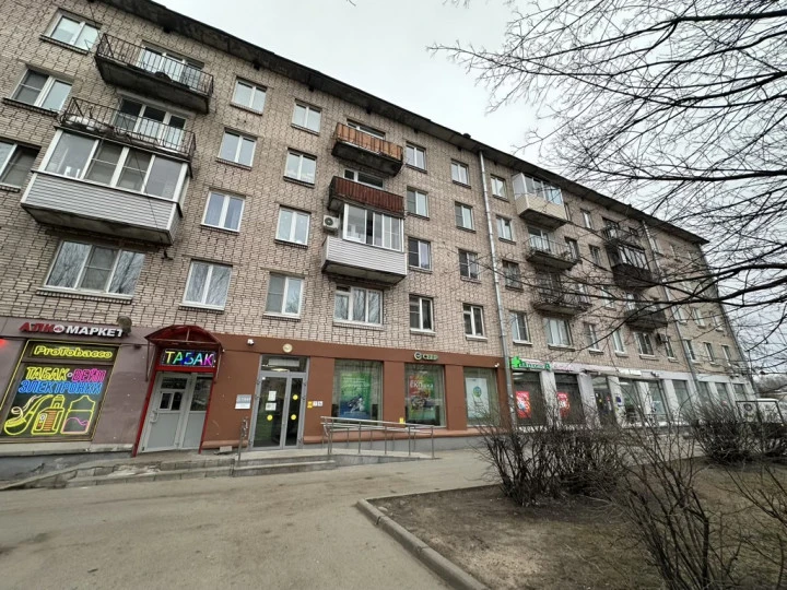 Нежилое помещение 100,2 кв. м. на пр. Металлистов