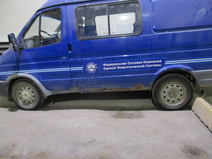 Фургон цельнометаллический 6 посадочных мест  ГАЗ-2752